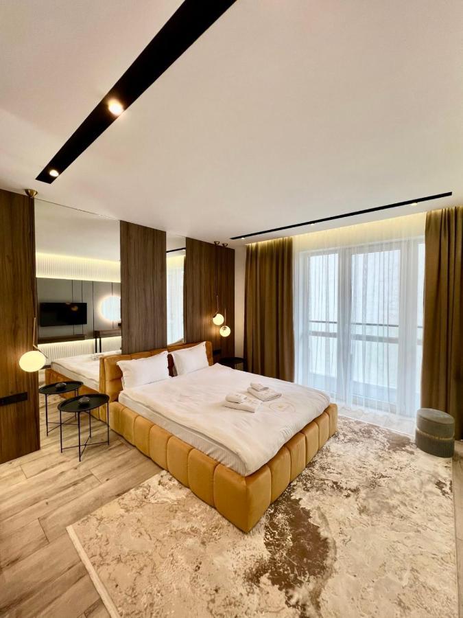 Royal Vip Jacuzzi Apart Lviv Exterior foto