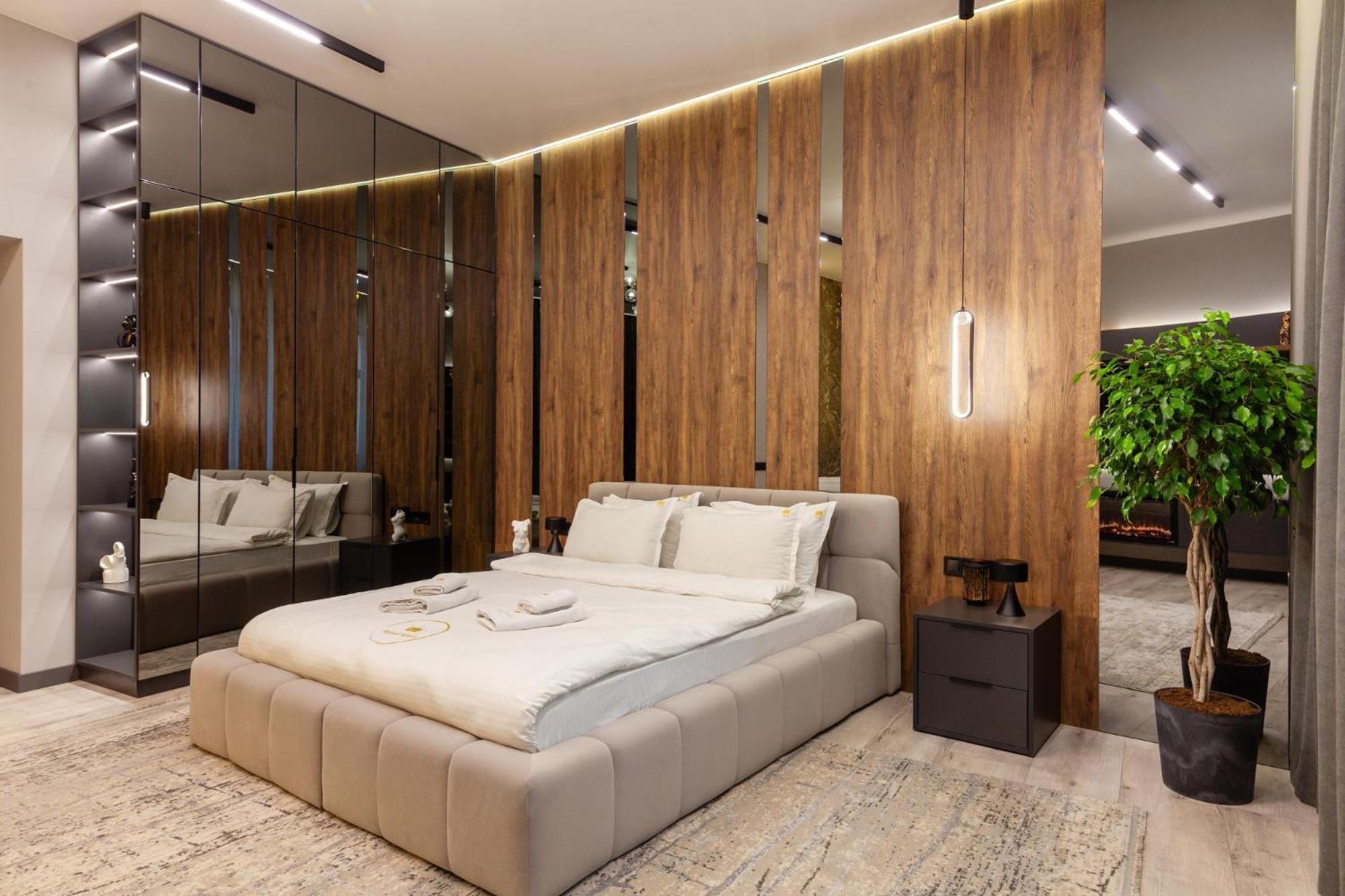 Royal Vip Jacuzzi Apart Lviv Exterior foto