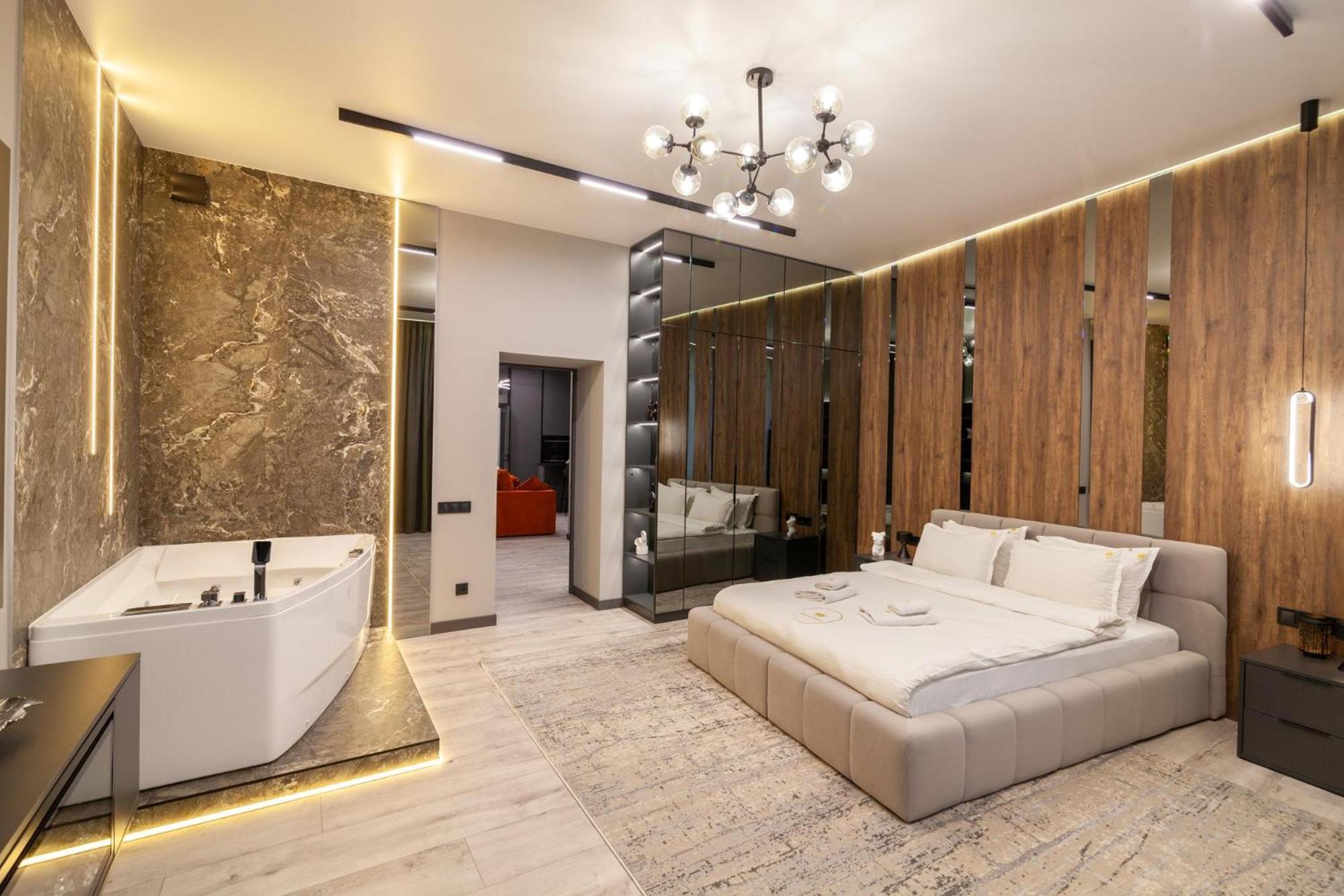 Royal Vip Jacuzzi Apart Lviv Exterior foto